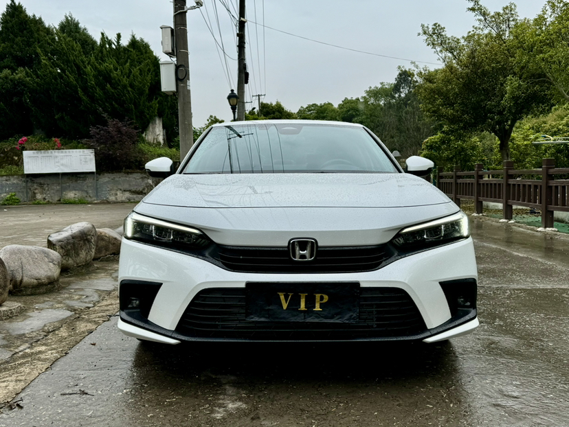 Honda Civic 2024 صورة سيارة #2