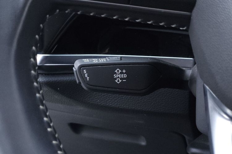 Audi Q3 2021 car image #23