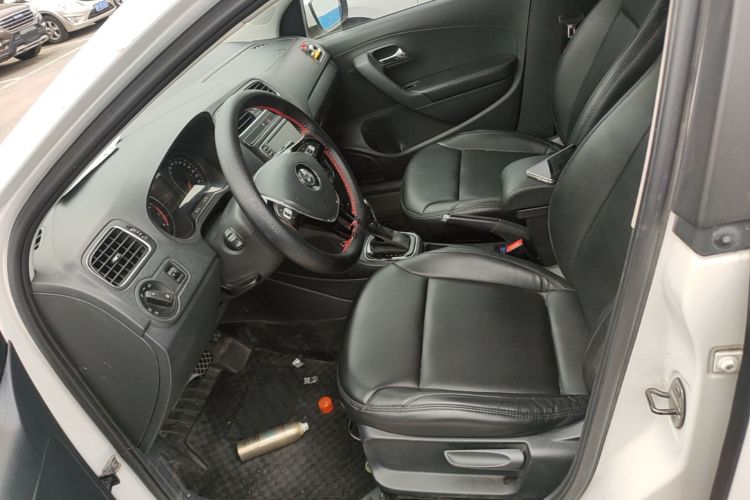 Volkswagen Polo 2016 #15 Volkswagen Polo 2016 car image #15