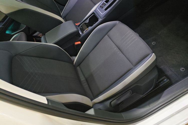 Volkswagen Golf 2023 #24 Volkswagen Golf 2023 car image #24