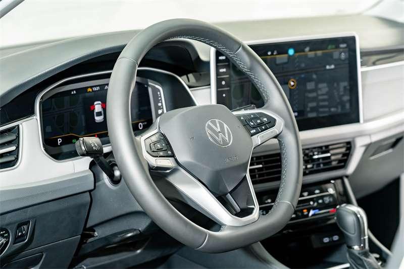Volkswagen Bora 2023 car image #15