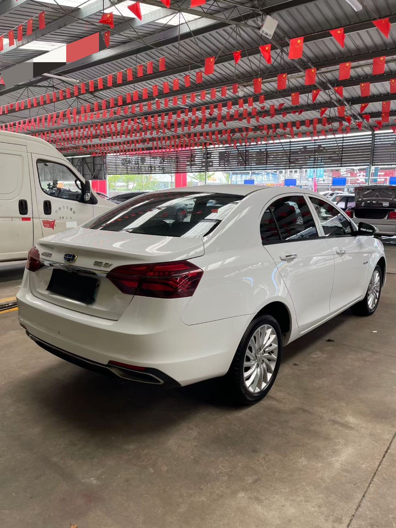 GEELY Emgrand New Energy 2021 #8 GEELY Emgrand New Energy 2021 car image #8