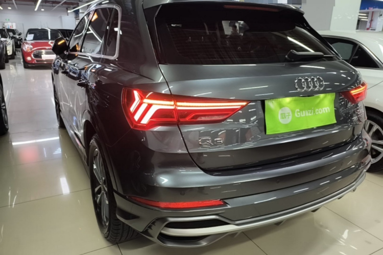 Audi Q3 2021 car image #5