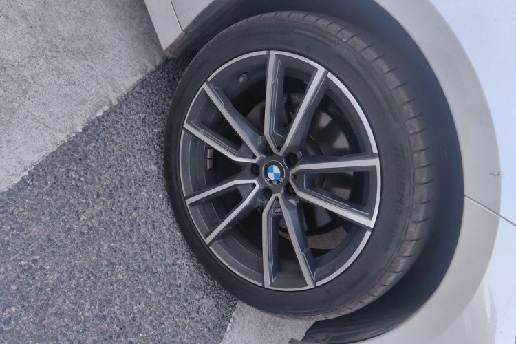 BMW 3 Series 2021 #6 BMW 3 Series 2021 car image #6