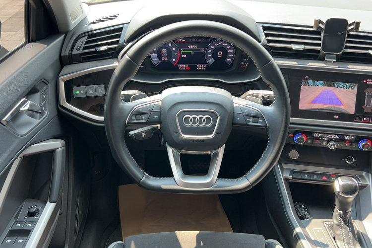 Audi Q3 2020 #15 Audi Q3 2020 изображение автомобиля #15