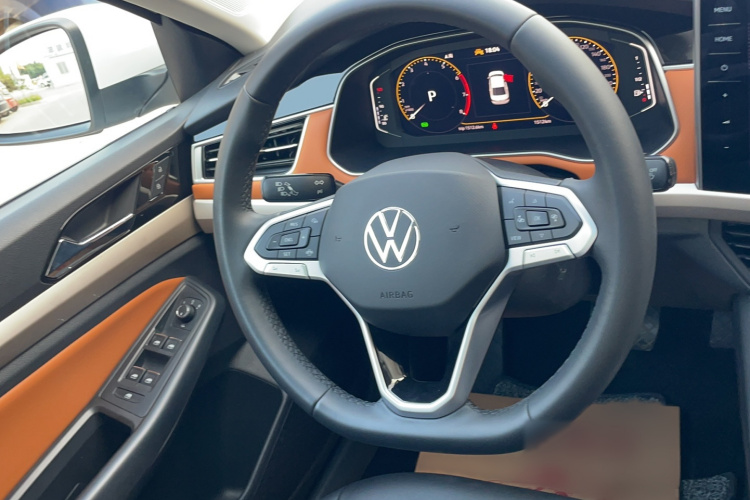 Volkswagen Bora 2024 car image #15