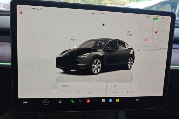 Tesla Model Y 2022 car image #13