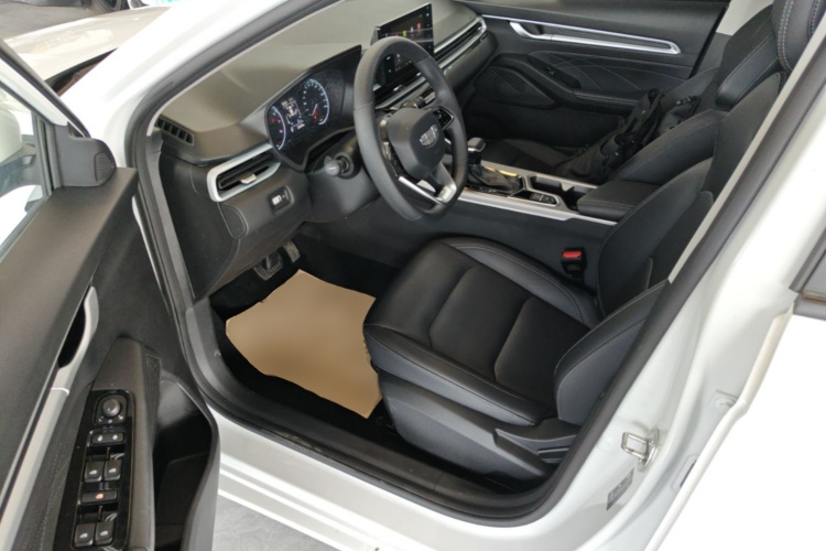GEELY Emgrand 2025 image de voiture #16