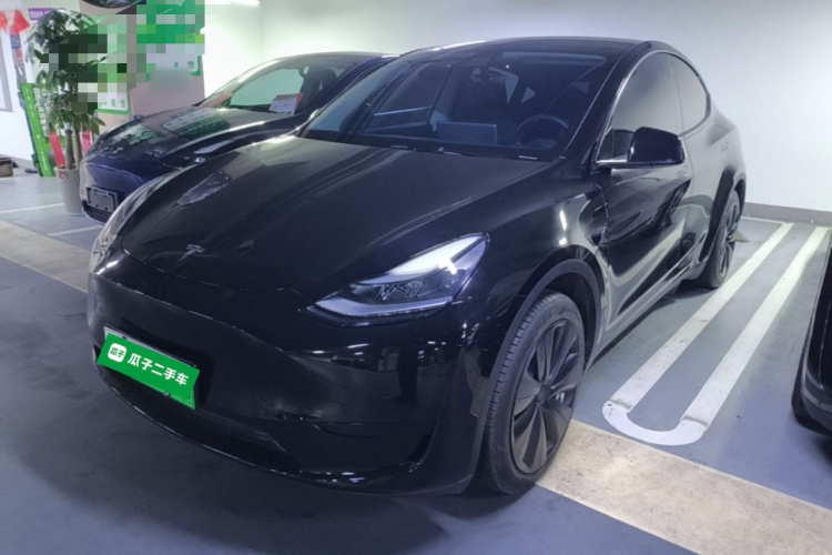 Tesla Model Y 2023 #2 Tesla Model Y 2023 car image #2