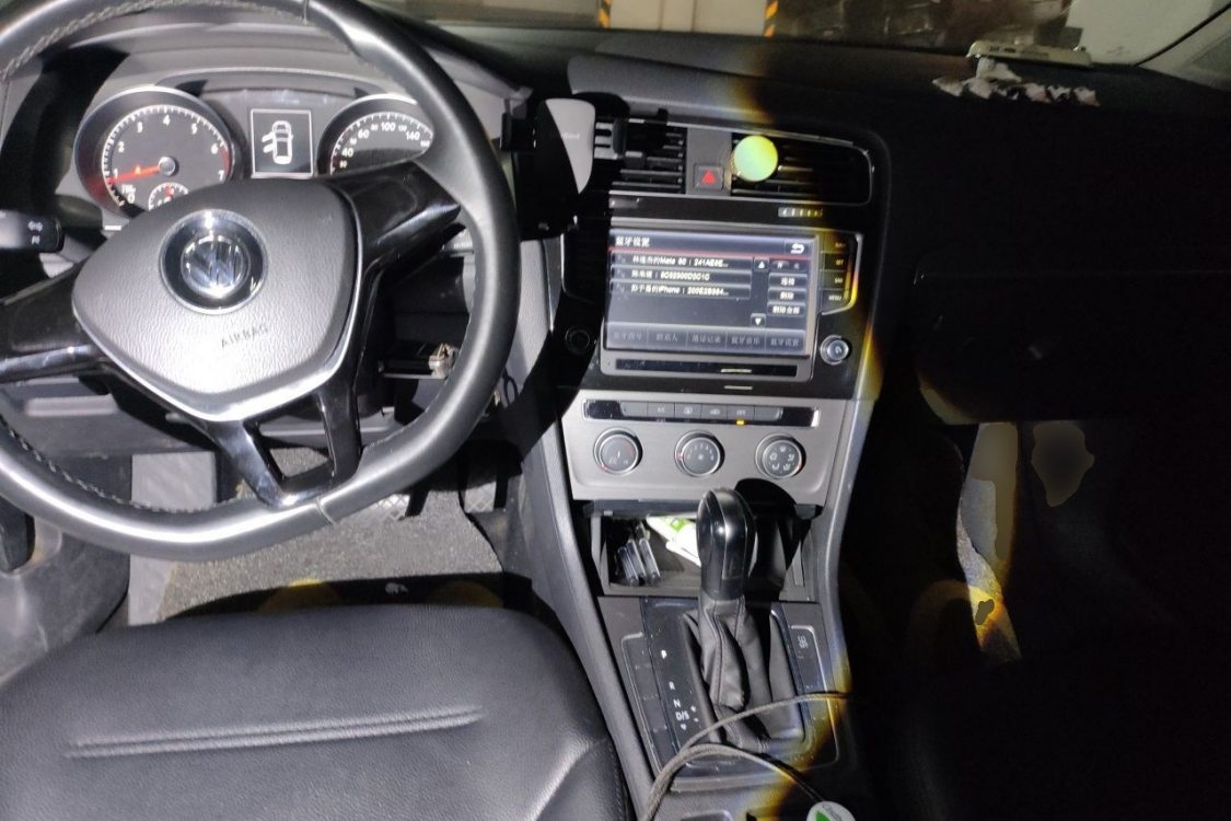 Volkswagen Golf 2014 car image #21