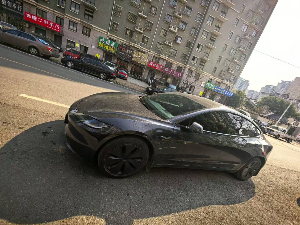 Tesla Model 3 2025 #2 Tesla Model 3 2025 car image #2