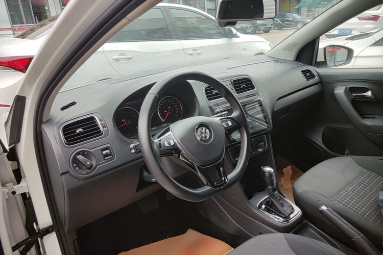 Volkswagen Polo 2017 #10 Volkswagen Polo 2017 car image #10
