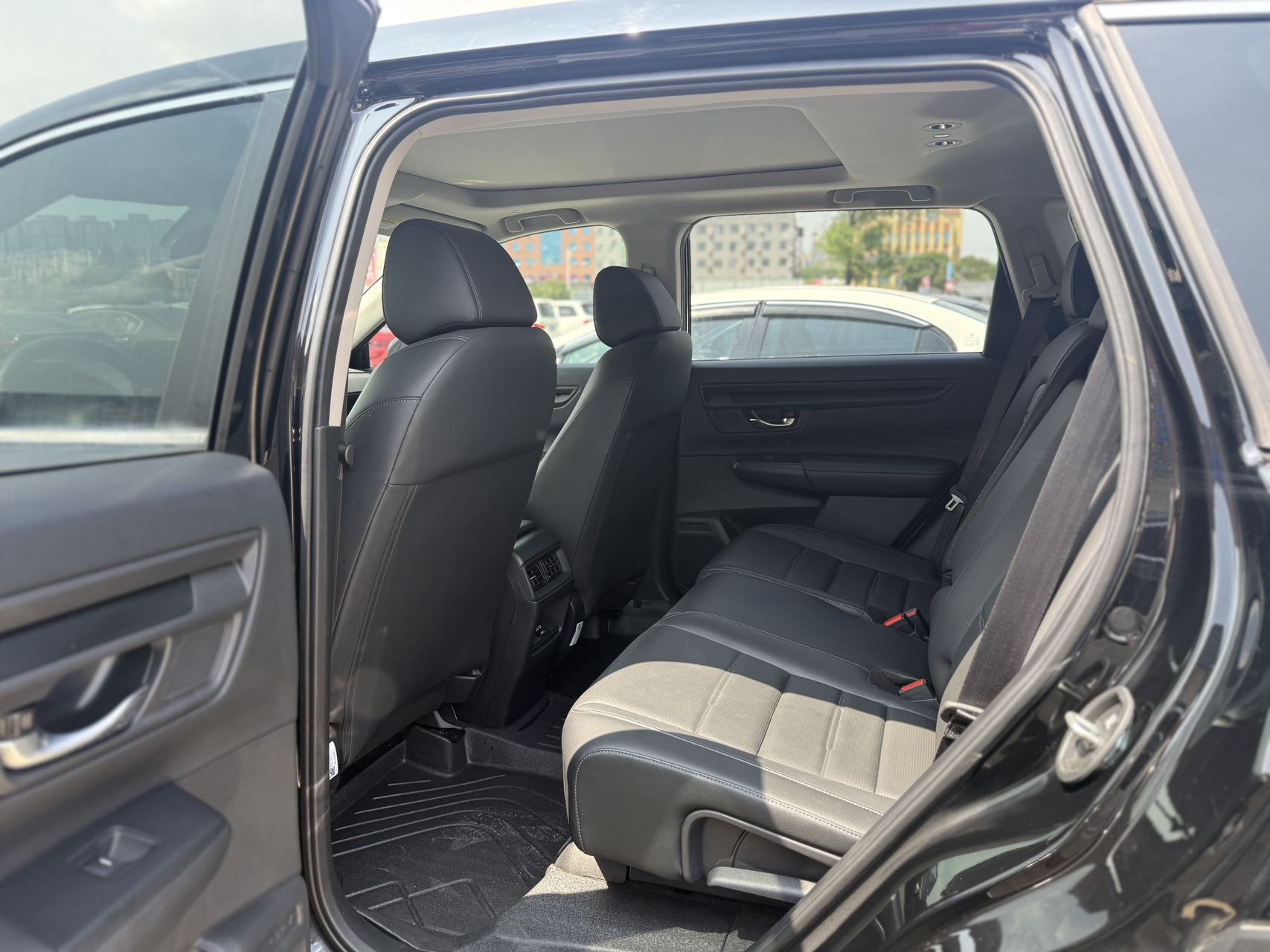 Honda CR-V 2023 صورة سيارة #4