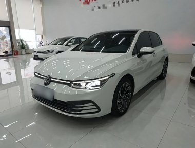 Volkswagen Golf 2022 car image 