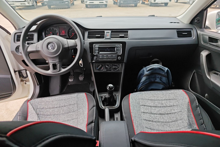 Volkswagen Santana 2015 car image #10