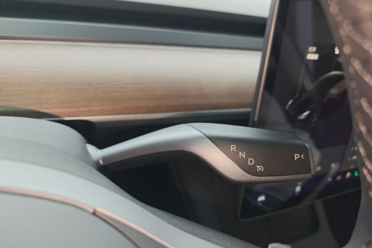 Tesla Model 3 2021 car image #14
