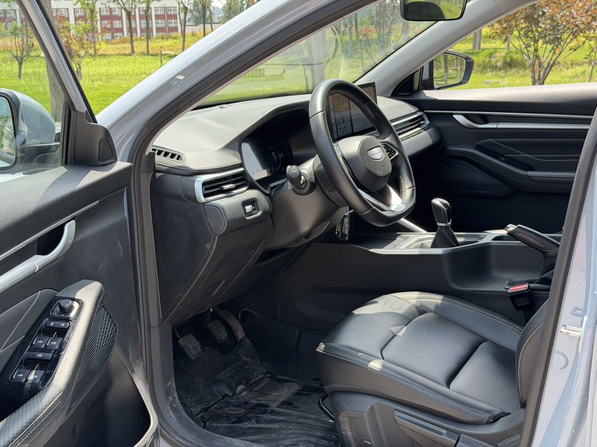 GEELY Emgrand 2024 #7 GEELY Emgrand 2024 car image #7