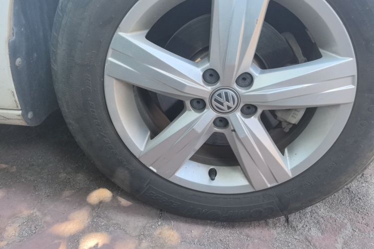 Volkswagen Lavida 2019 car image #9