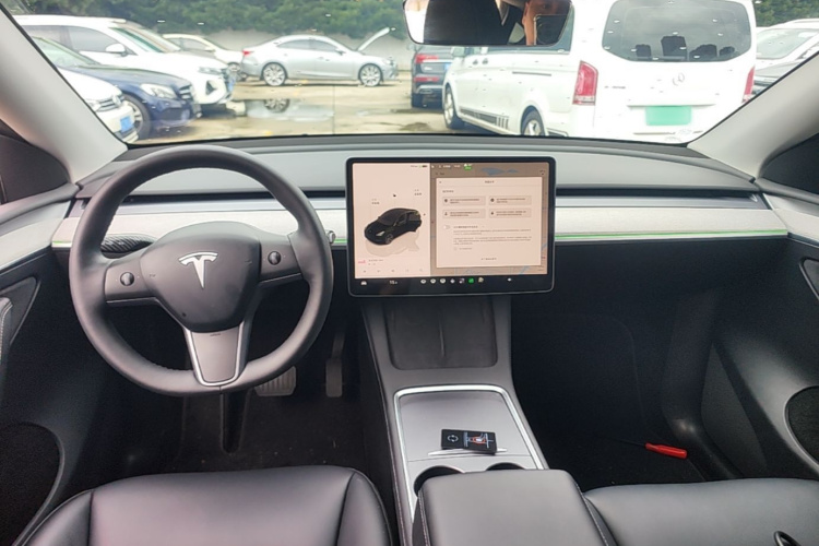 Tesla Model Y 2023 #10 Tesla Model Y 2023 immagine di auto #10