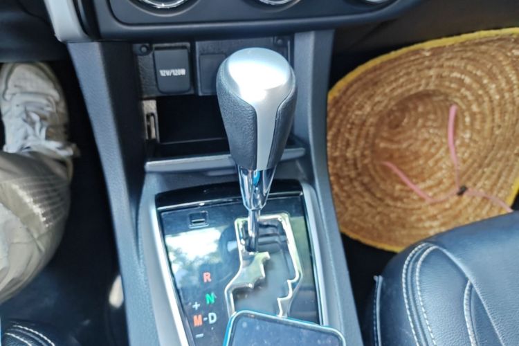 Toyota Corolla 2017 car image #18