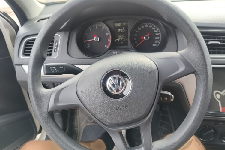 Volkswagen Lavida 2019 car image #11