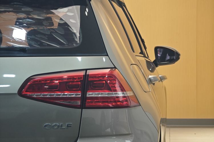 Volkswagen Golf 2016 car image #7