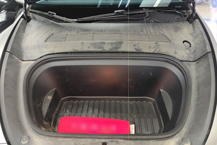 Tesla Model Y 2023 car image #20