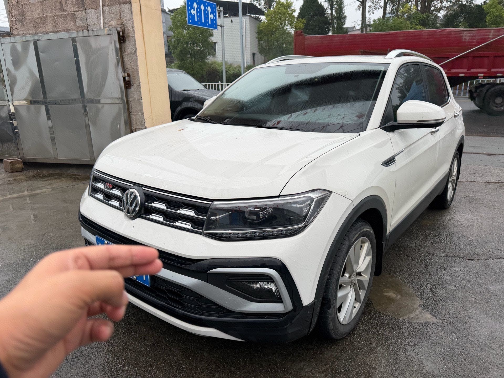 Volkswagen T-Cross 2021 immagine di auto 