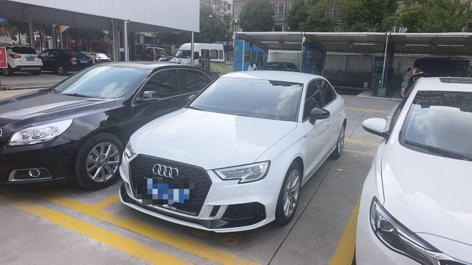 2017 2017 car image