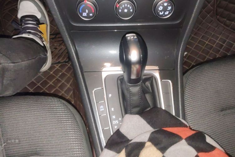 Volkswagen Golf 2020 immagine di auto #16