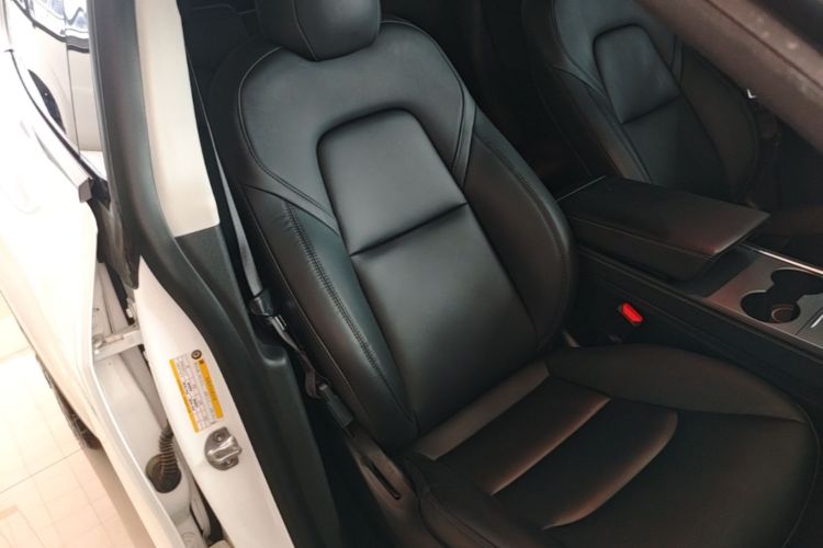 Tesla Model Y 2022 car image #24