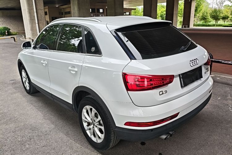 Audi Q3 2019 car image #5