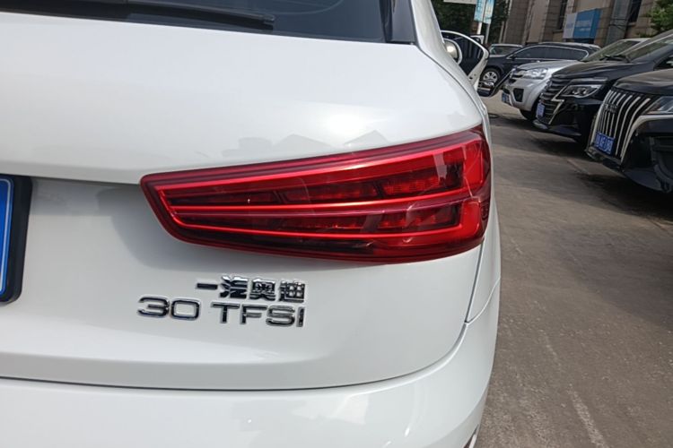 Audi Q3 2016 #8 Audi Q3 2016 car image #8