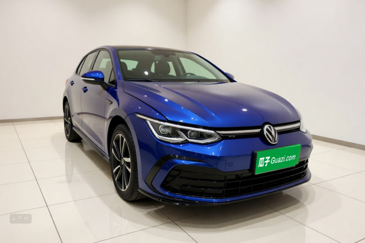 Volkswagen Golf 2021 car image #4