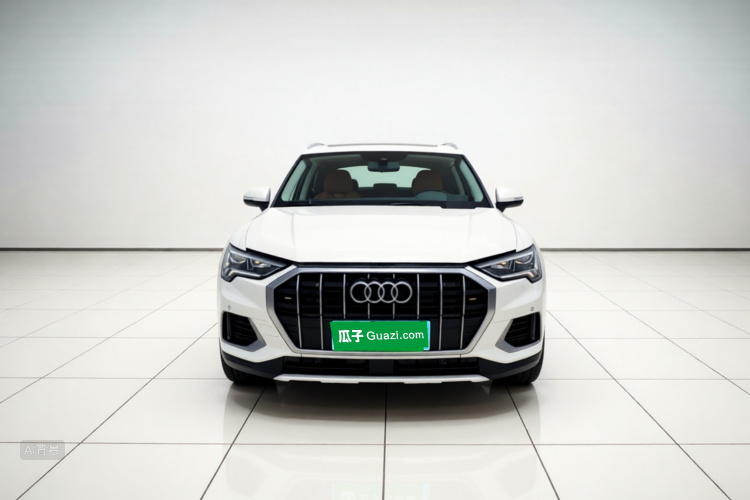 Audi Q3 2021 car image #3