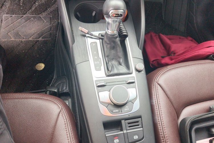 Audi A3 2019 immagine di auto #14