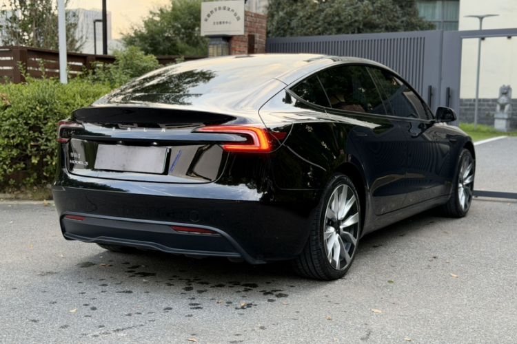 Tesla Model 3 2025 #3 Tesla Model 3 2025 car image #3