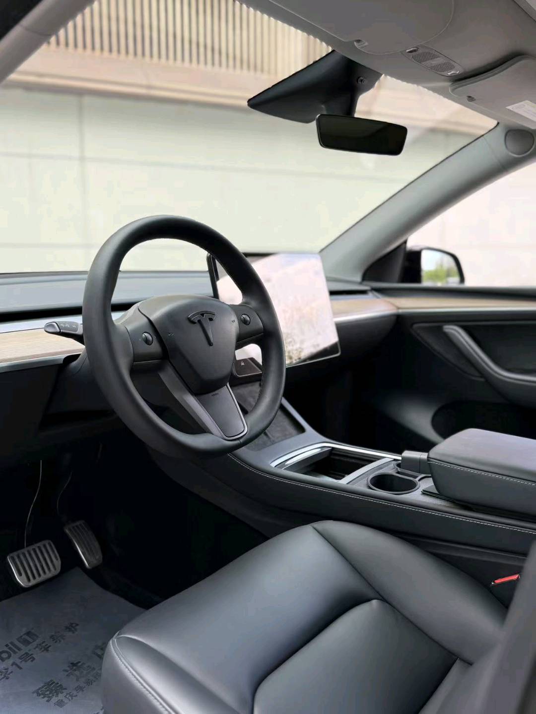 Tesla Model Y 2021 #11 Tesla Model Y 2021 car image #11