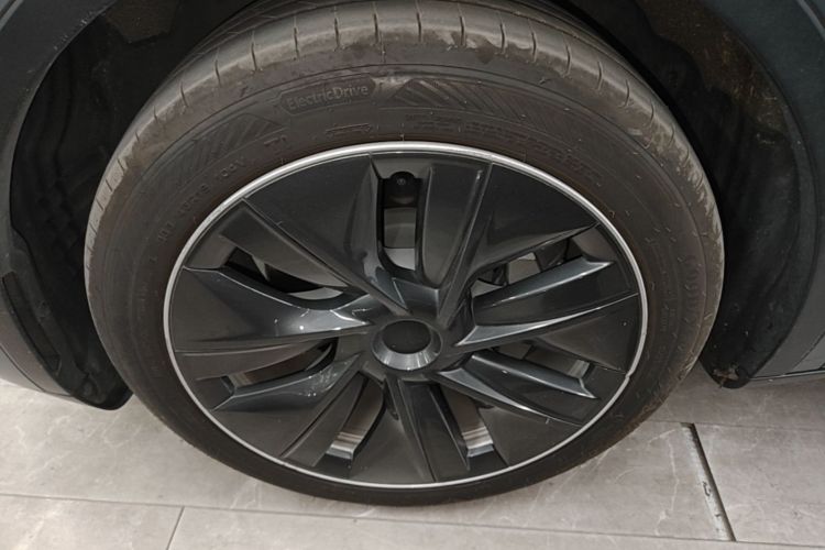 Tesla Model Y 2022 #9 Tesla Model Y 2022 car image #9
