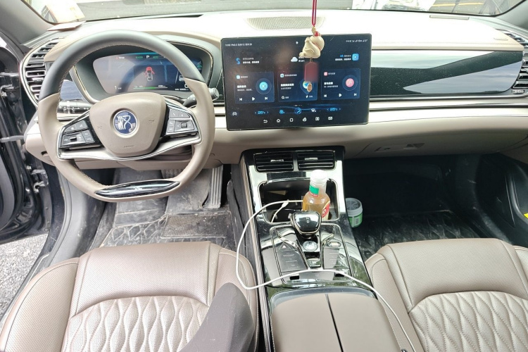 BYD Han 2022 car image #12