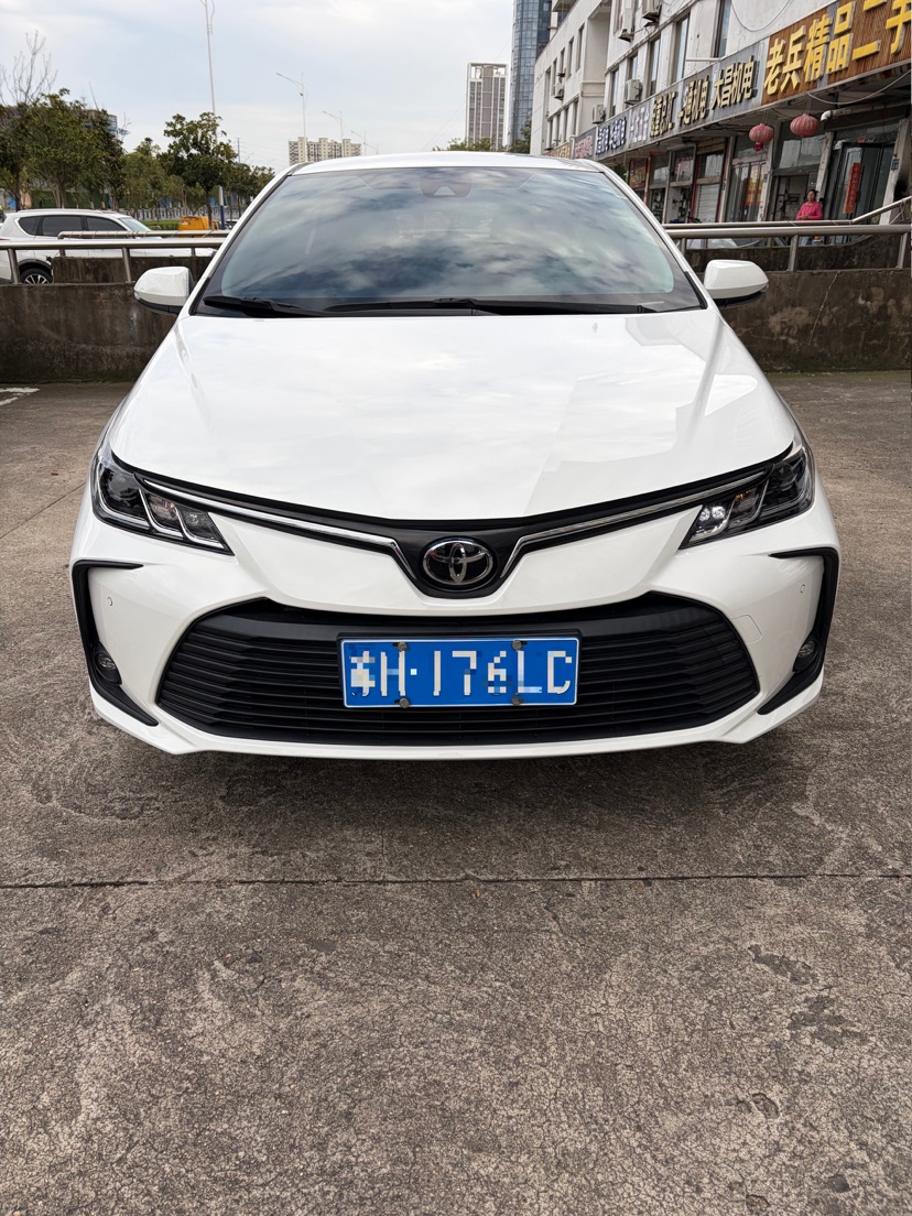 Toyota Corolla 2022 immagine di auto #2