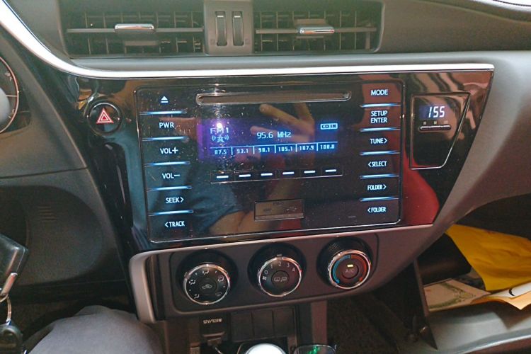Toyota Corolla 2017 #13 Toyota Corolla 2017 car image #13