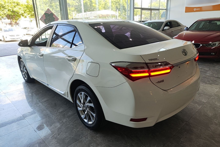 Toyota Corolla 2017 #5 Toyota Corolla 2017 car image #5