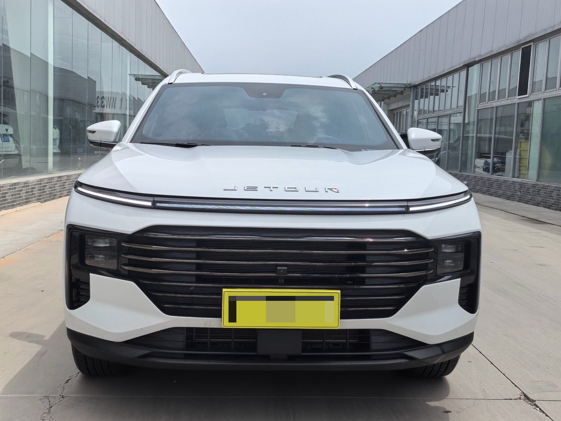 Jetour X70 PLUS 2025 car image #2