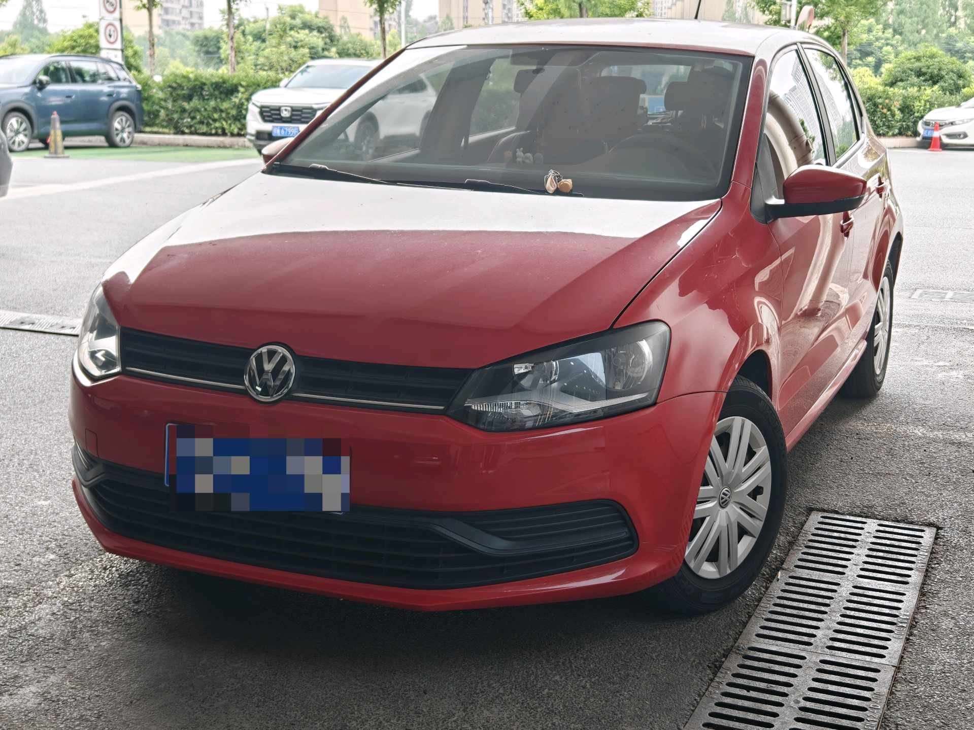 Volkswagen Polo 2018 car image 
