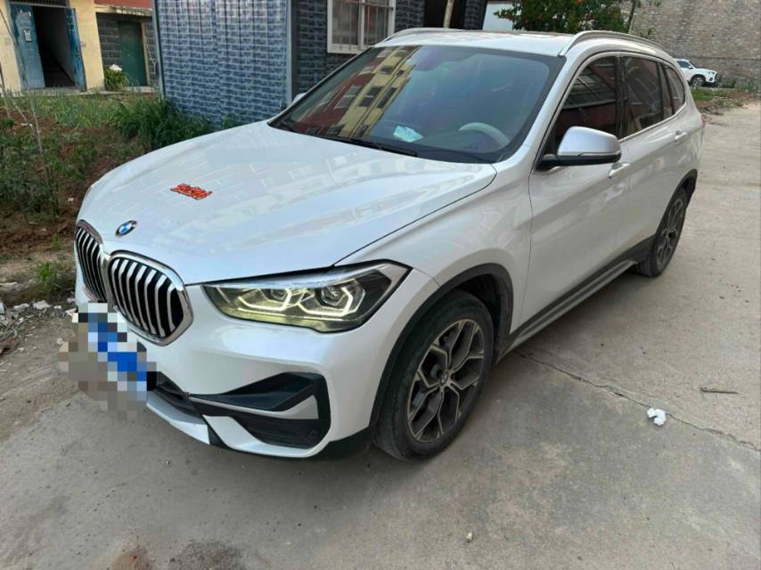 BMW X1 2021 BMW X1 2021 car image