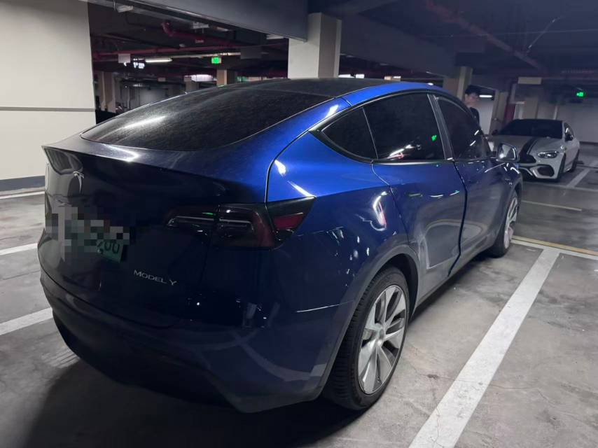 Tesla Model Y 2022 #7 Tesla Model Y 2022 car image #7