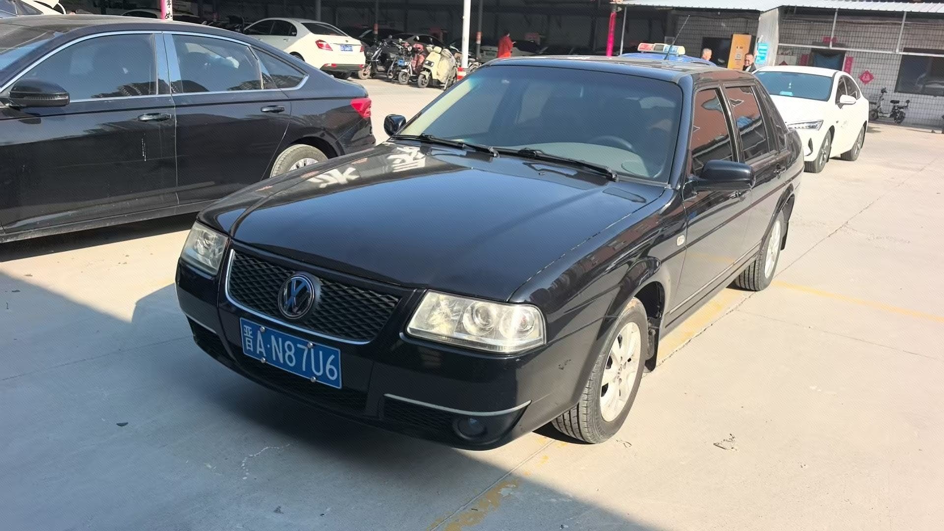 2010 immagine di auto 