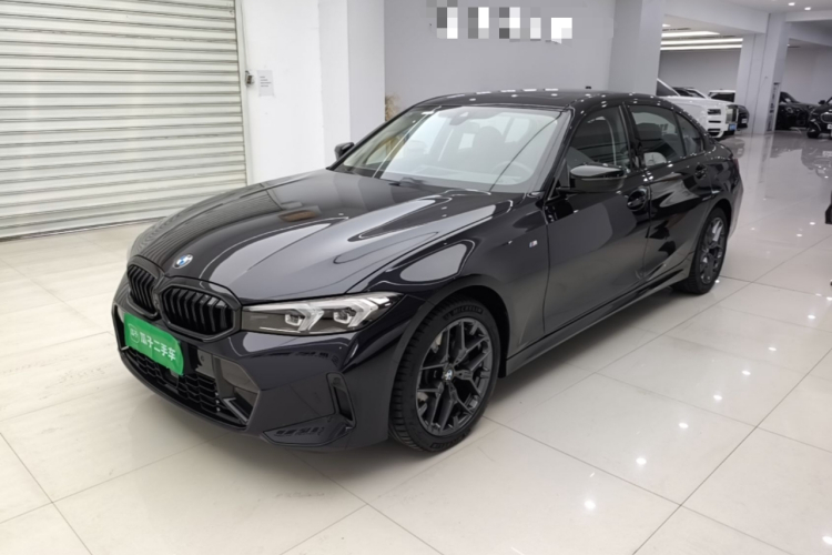 BMW 3 Series 2025 car image #2