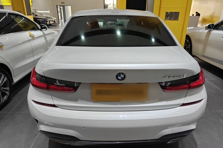 BMW 3 Series 2021 изображение автомобиля #8